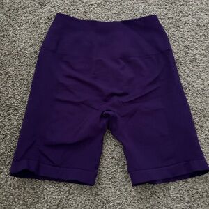 Aurola scrunch butt shorts